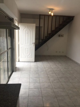 Departamento En PH Dos Ambientes Con Patio - Apto Credito