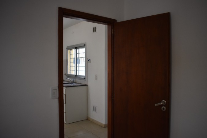 Venta Departamento 3 Ambientes En Complejo Cerrado