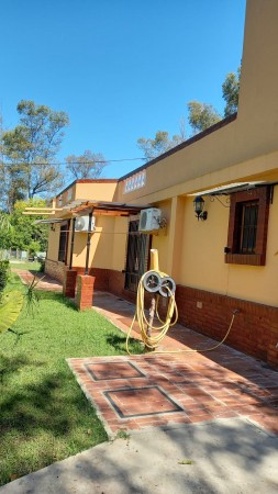 VENTA - Fracción En PILAR Con CASA DE CATEGORÍA