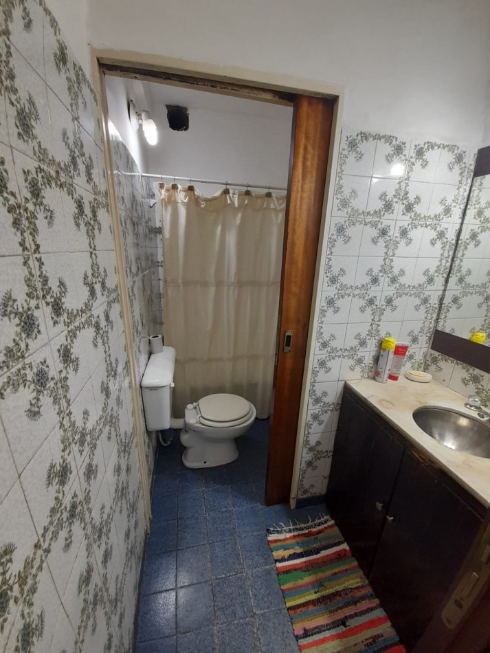 Gran Casa 6 Dormitorios En 3 Lotes Con Piscina Bella Vista