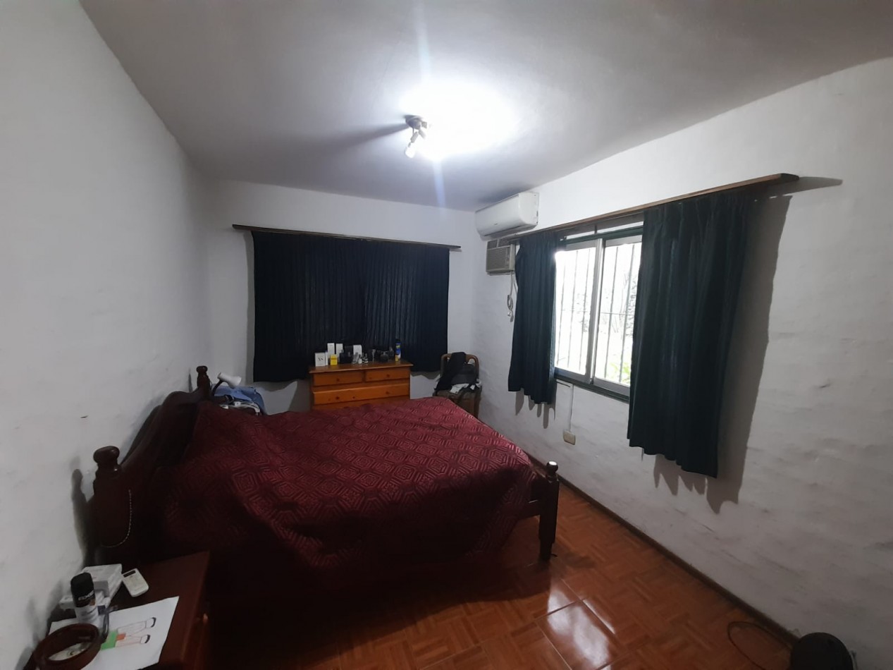 Gran Casa 6 Dormitorios En 3 Lotes Con Piscina Bella Vista