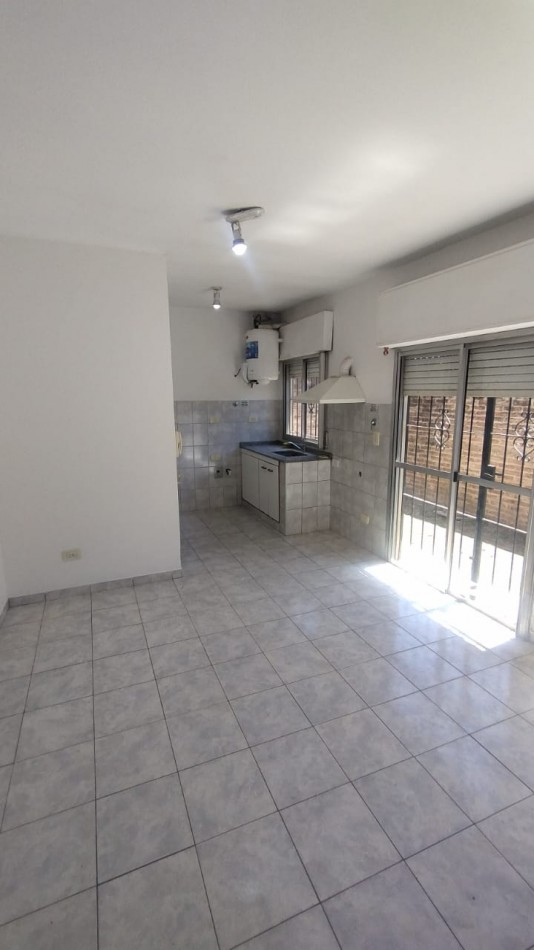 Departamento En PH Dos Ambientes Con Patio - Apto Credito