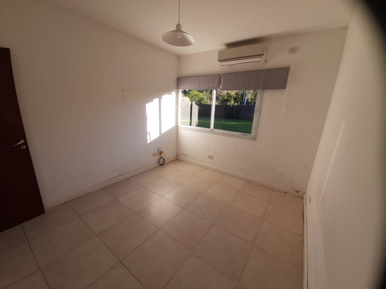 VENTA HERMOSA CASA en Manzanares Chico Pilar