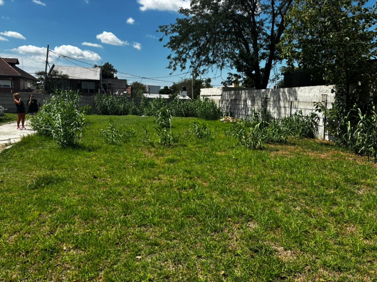 VENTA HERMOSO LOTE EN PEQUEÑO BARRIO CERRADO VILLA DE MAYO cerca de panamericana 