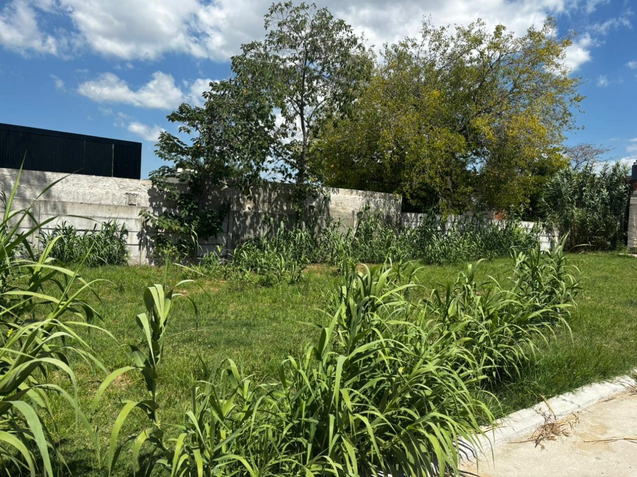 VENTA HERMOSO LOTE EN PEQUEÑO BARRIO CERRADO VILLA DE MAYO cerca de panamericana 