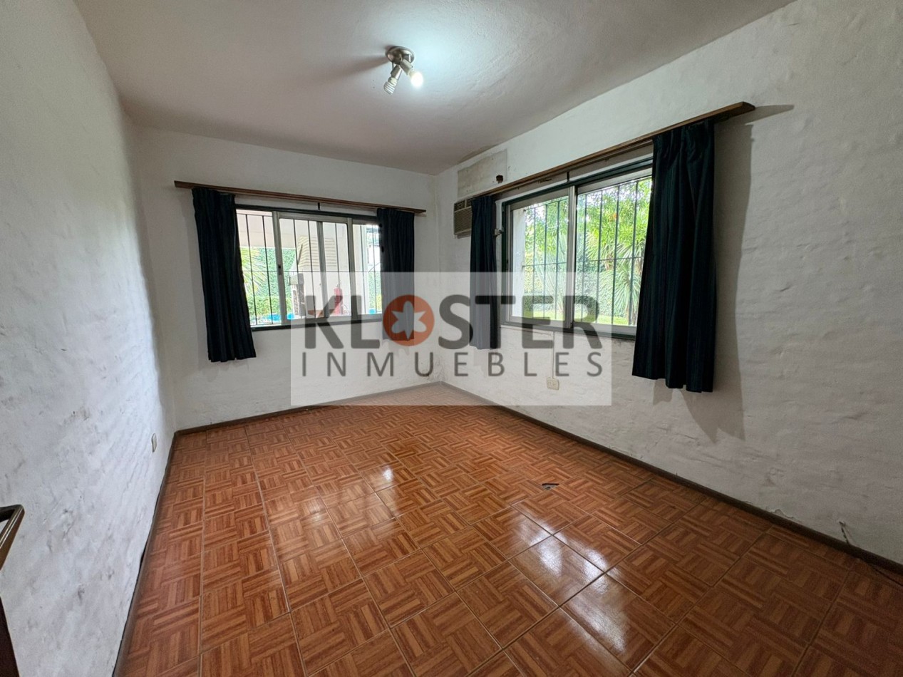 Gran Casa 6 Dormitorios - En 3 Lotes Con Piscina Bella Vista