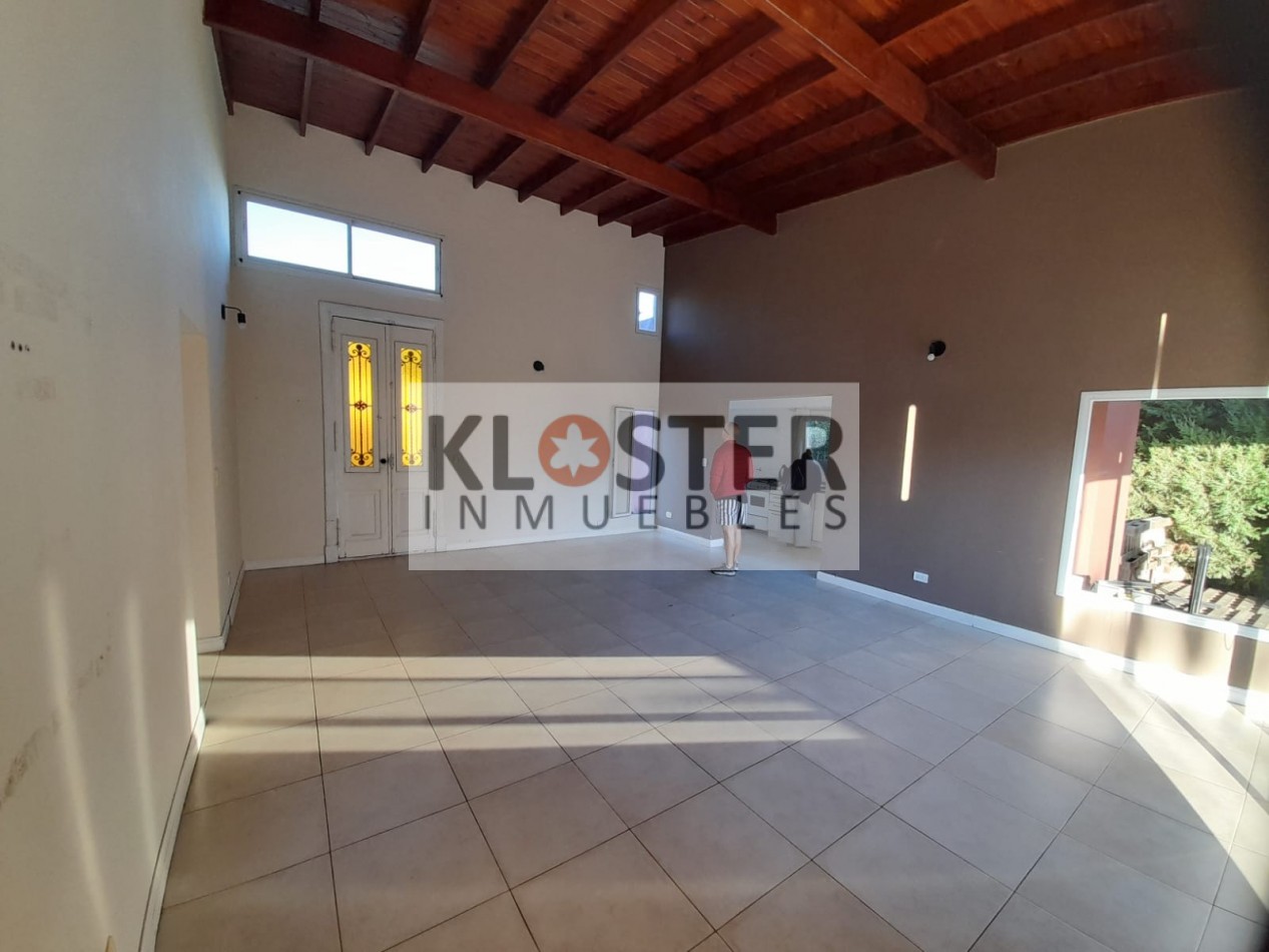 VENTA HERMOSA CASA en Manzanares Chico Pilar