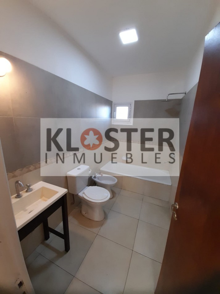 VENTA HERMOSA CASA en Manzanares Chico Pilar