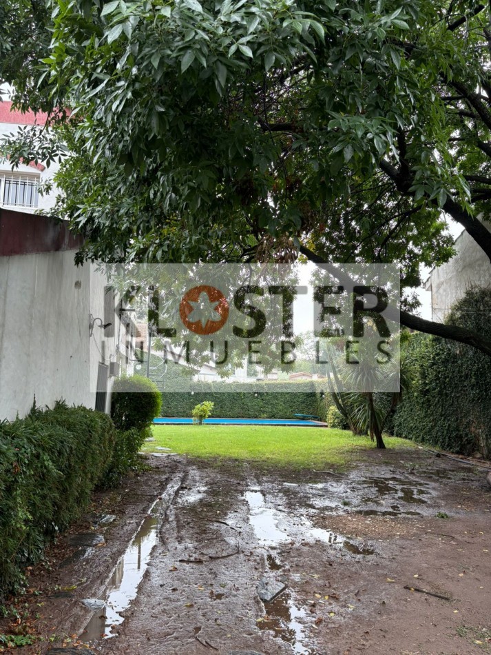 Gran Casa 6 Dormitorios - En 3 Lotes Con Piscina Bella Vista