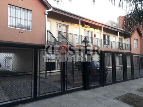 Departamento En Complejo A Metros De Ruta 8 Y Ffcc Urquiza