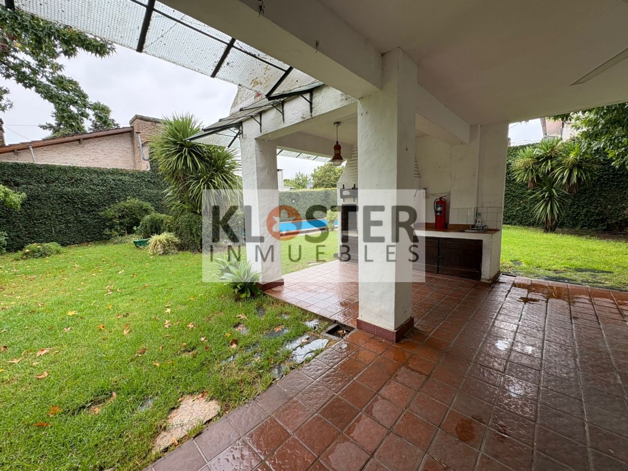 Gran Casa 6 Dormitorios - En 3 Lotes Con Piscina Bella Vista