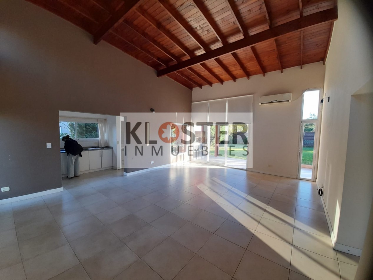 VENTA HERMOSA CASA en Manzanares Chico Pilar