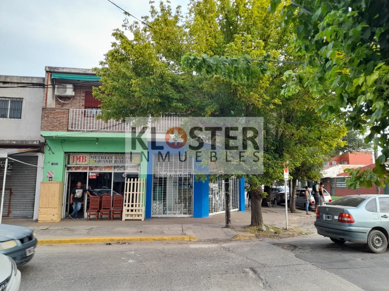 VENTA LOCAL CON DEPARTAMENTOS ESQUINA IMPORTANTE CENTRO GRAND BOURG