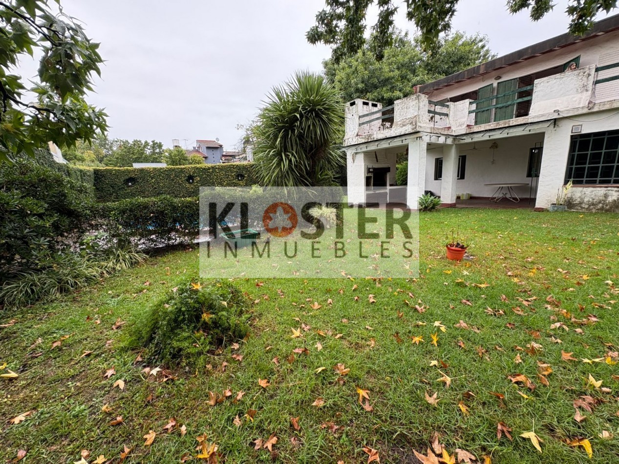 Gran Casa 6 Dormitorios - En 3 Lotes Con Piscina Bella Vista