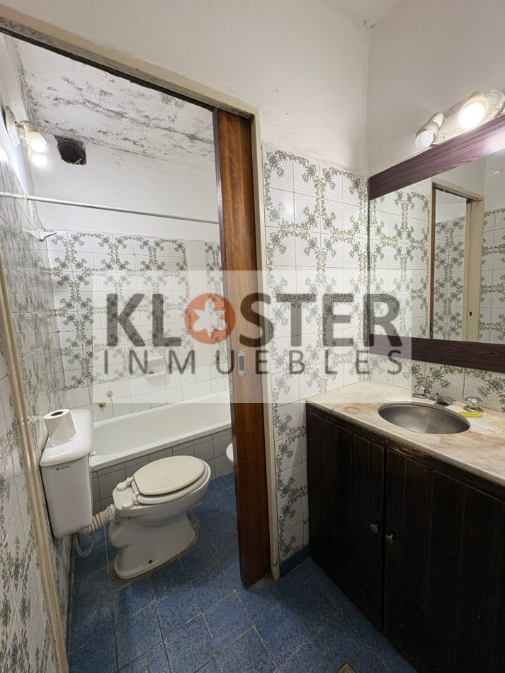 Gran Casa 6 Dormitorios - En 3 Lotes Con Piscina Bella Vista