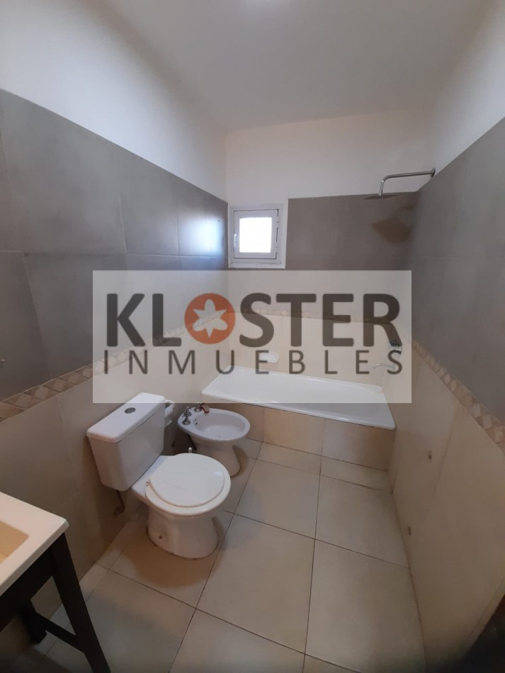 VENTA HERMOSA CASA en Manzanares Chico Pilar