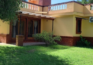 VENTA - Fracción En PILAR Con CASA DE CATEGORÍA